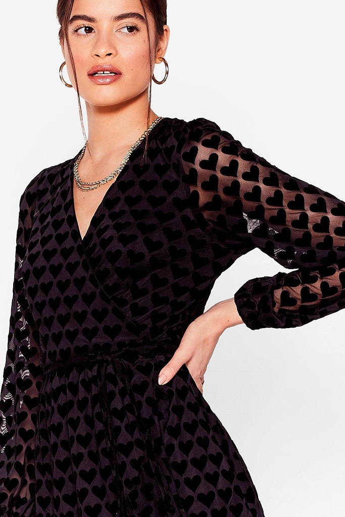 Vestido con estampado de corazones