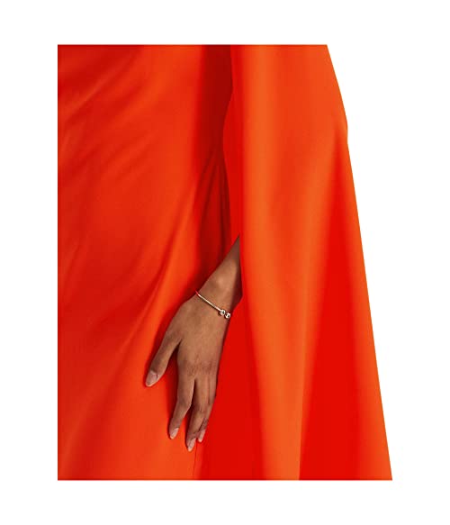 Vestido de georgette tipo capa