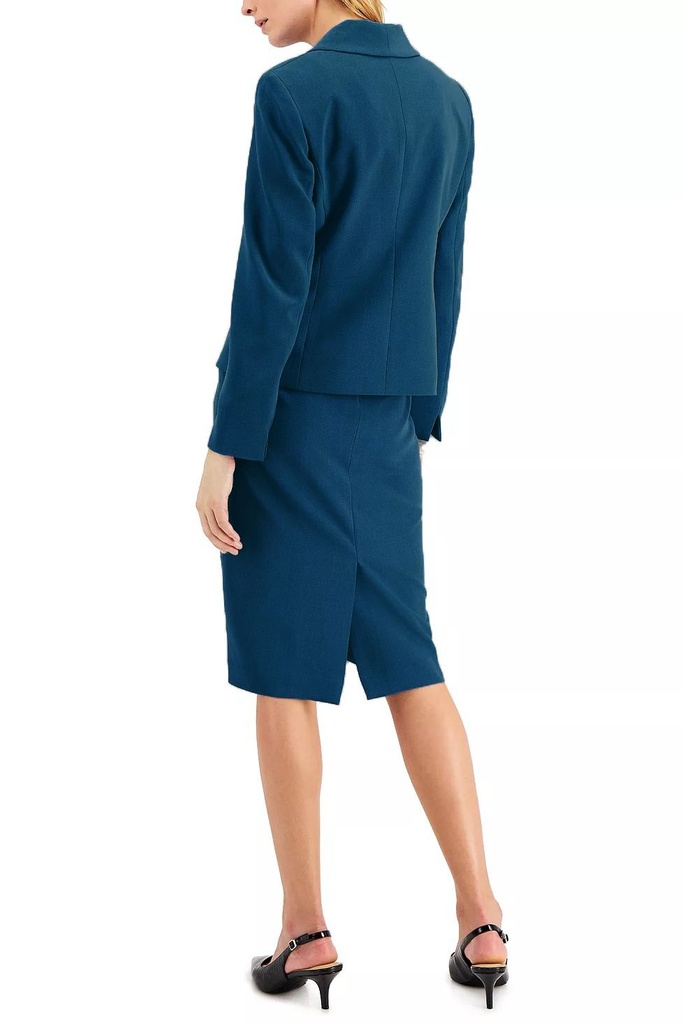Traje sastre de falda y saco plisado