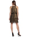 Vestido plisado con volantes escalonados
