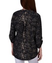 Blusa con mangas enrolladas