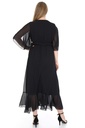 Vestido cruzado con escote en V.