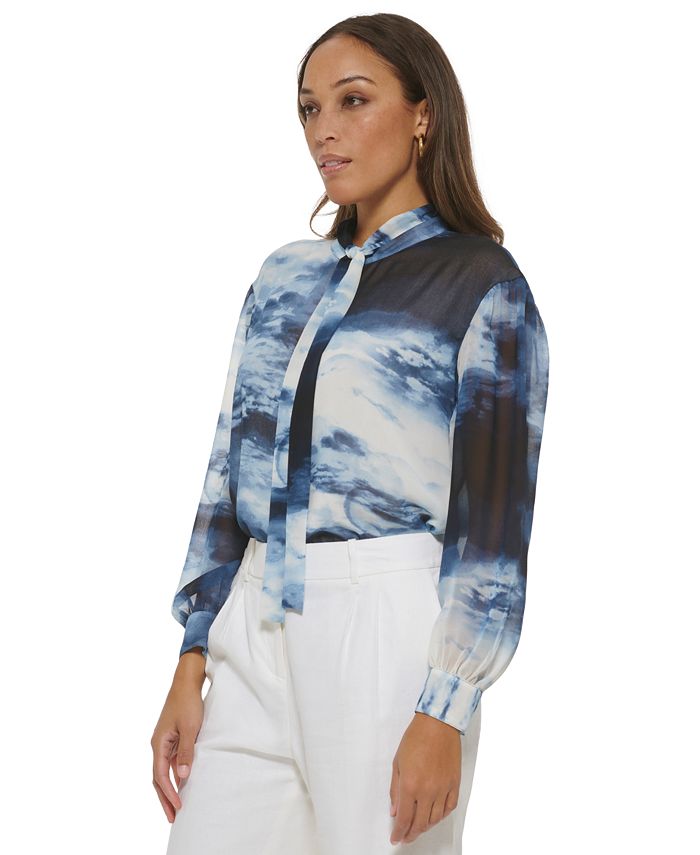 Blusa con estampado de nubes