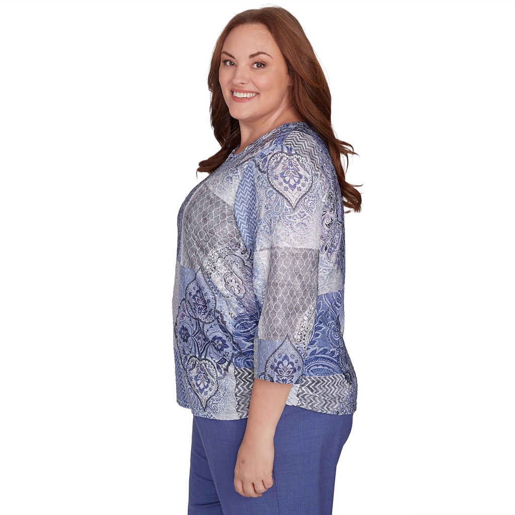Blusa con parches de medallón