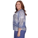 Blusa con parches de medallón