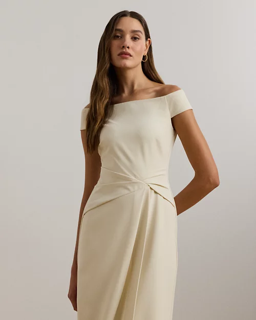 Vestido de crepé anudado