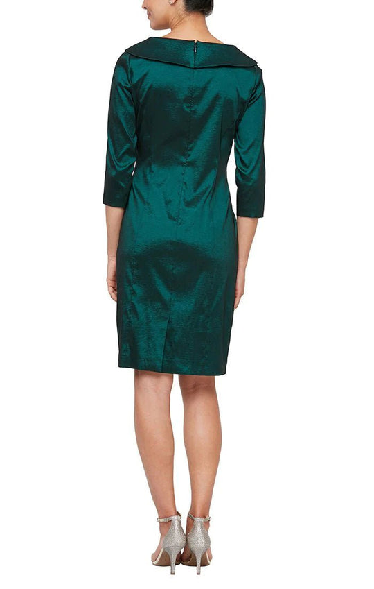 Vestido de cóctel con escote en V