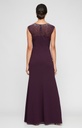Vestido con hombros adornados