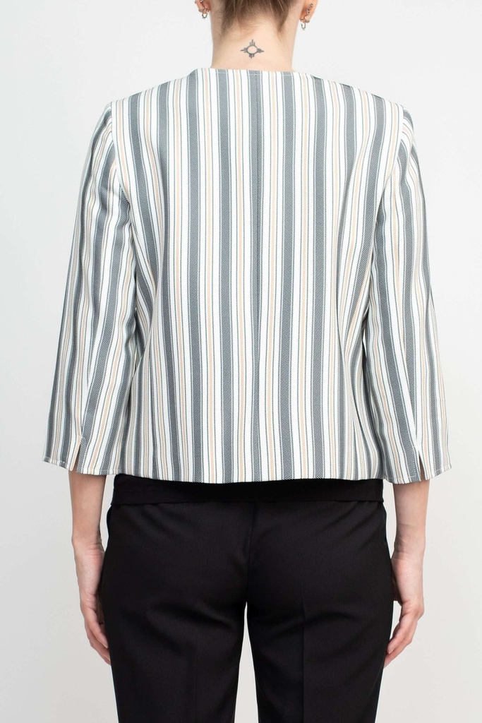 Blazer a rayas con mangas en 3/4