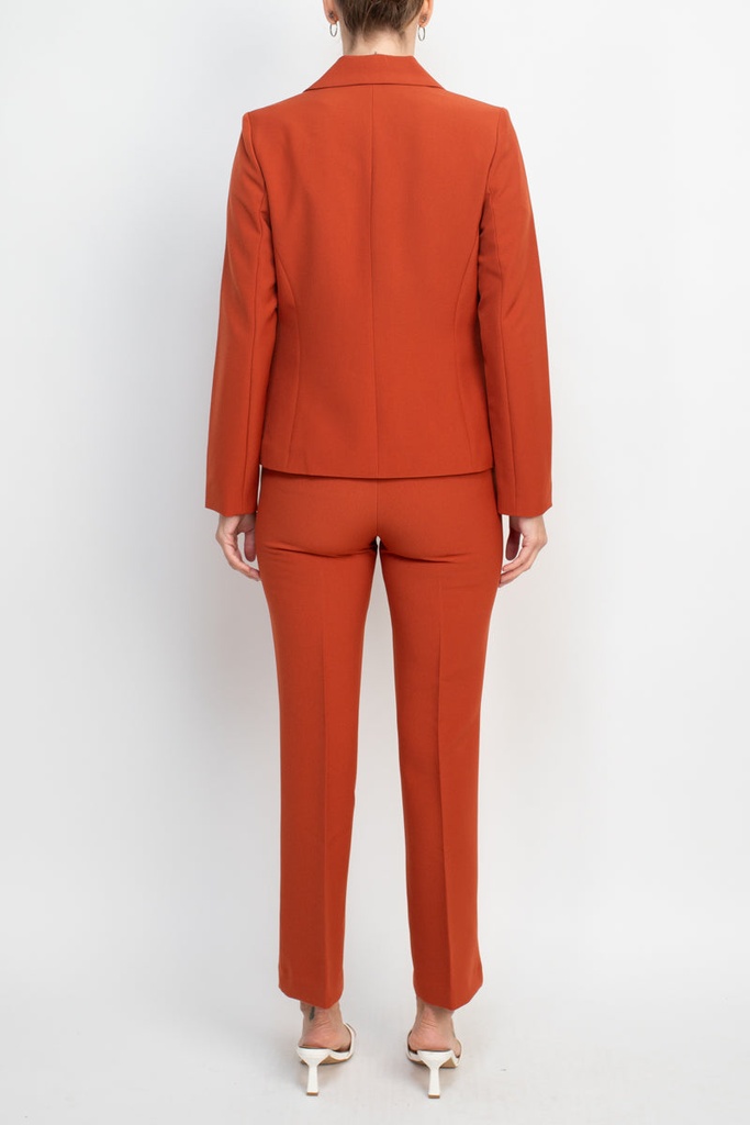 Traje de dos piezas con chaqueta