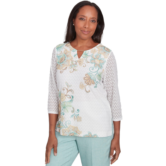 Blusa bordada con flores bohemias