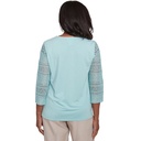 Blusa bordada con flores bohemias