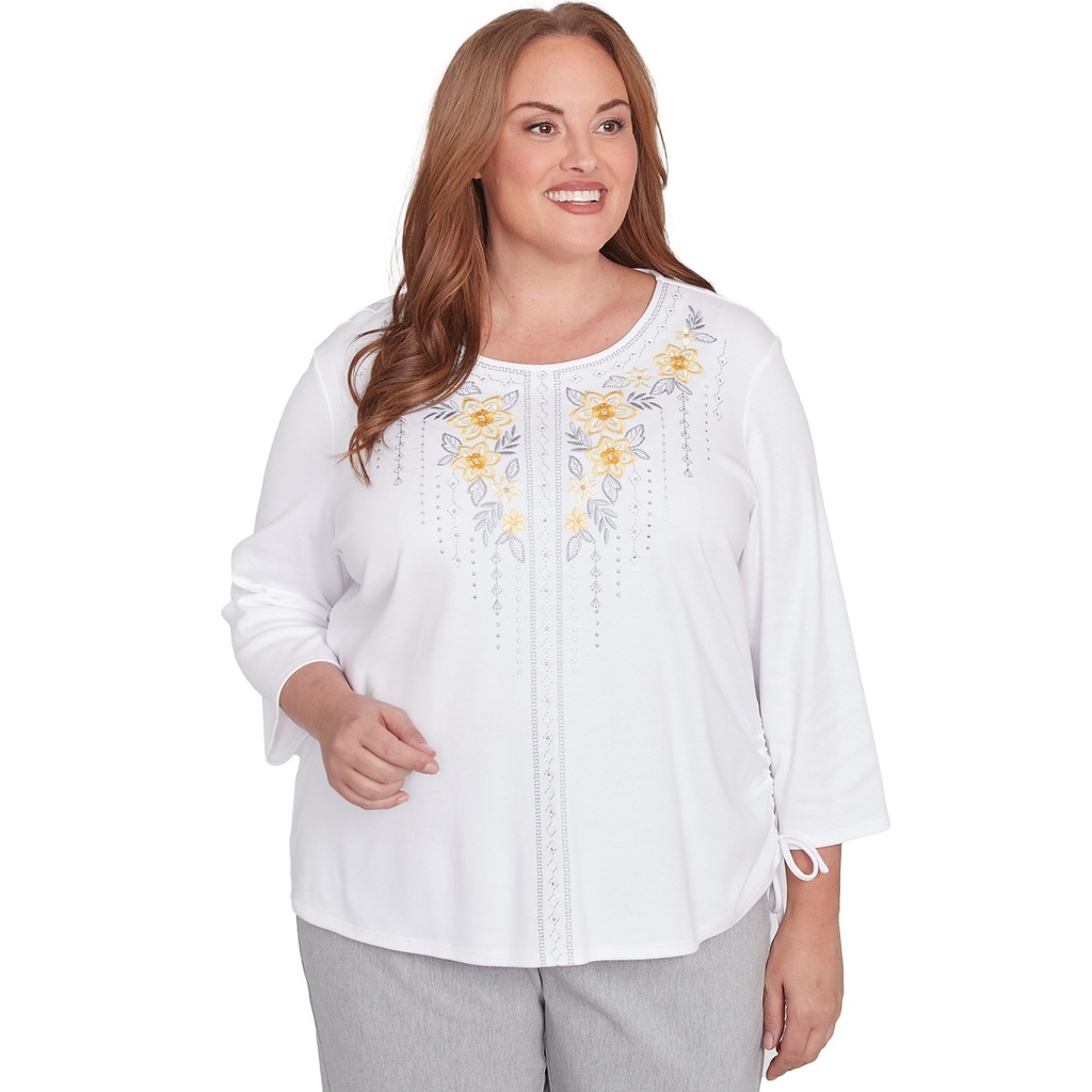 Blusa bordada con flores bohemias