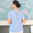 Blusa con bordado floral