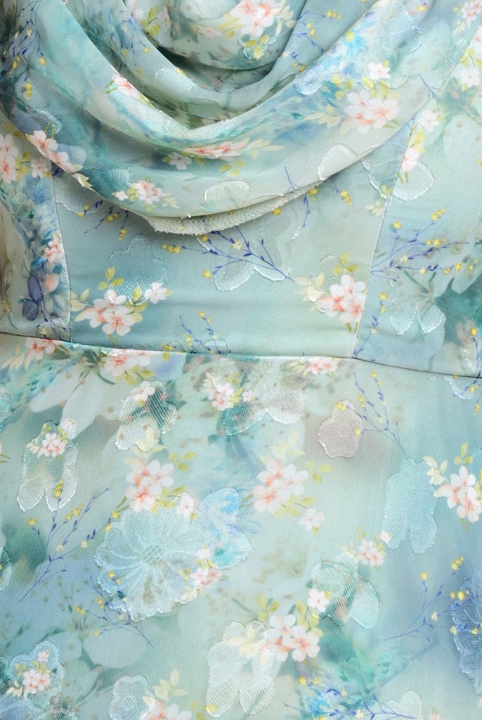 Vestido de gasa floral con mangas caídas