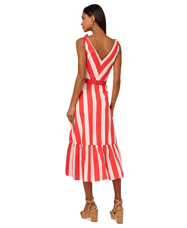 Vestido acampanado con cinturón