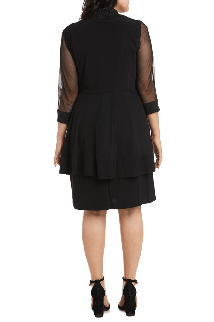 Vestido formal con detalles metálicos