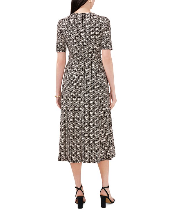 Vestido formal con detalles metálicos