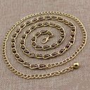 Cinturón de cadena con perlas