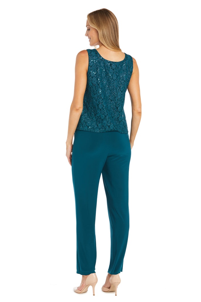 Traje de pantalón de encaje y perlas