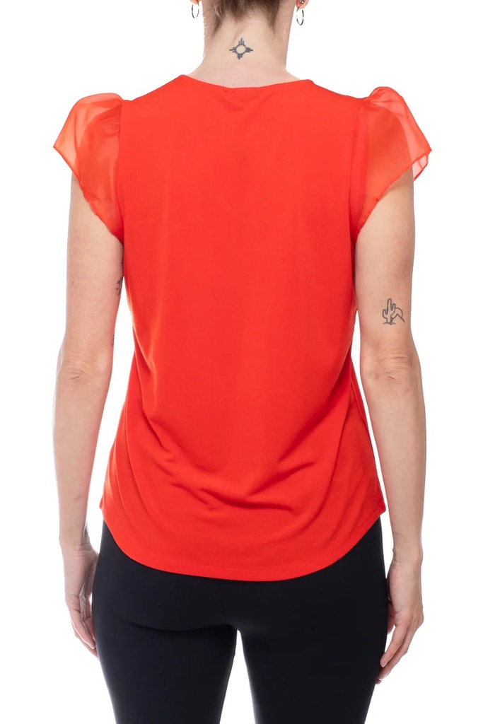 Blusa con mangas cortas onduladas de organza