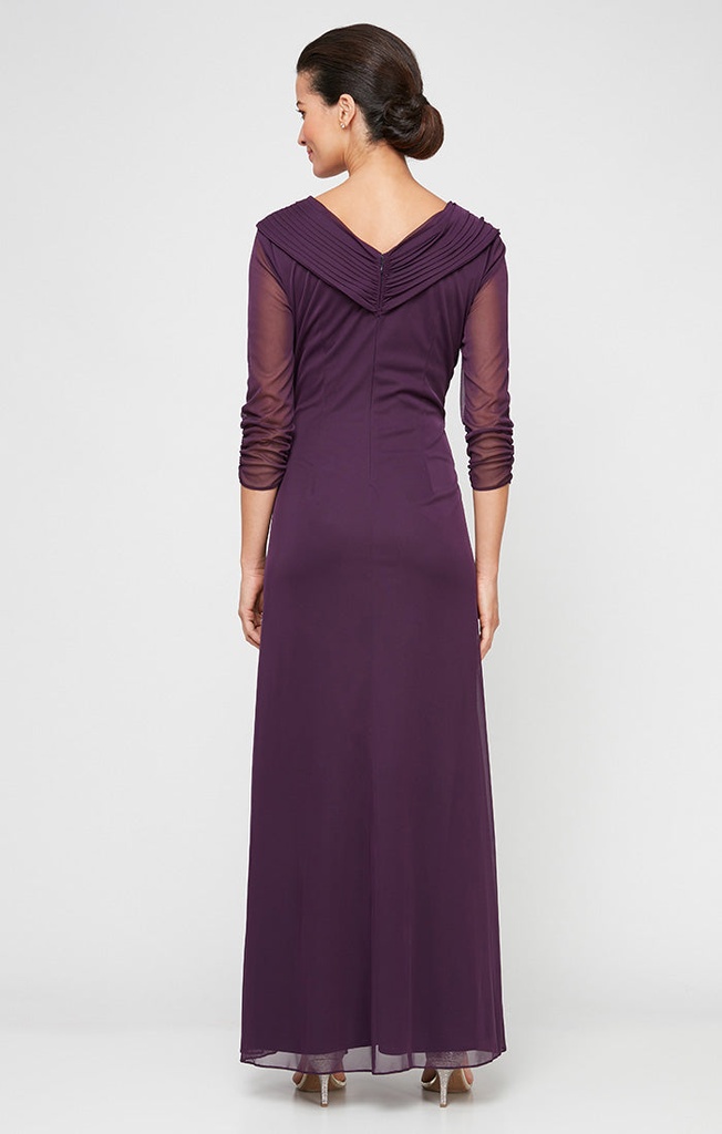 Vestido con aplicaciones florales