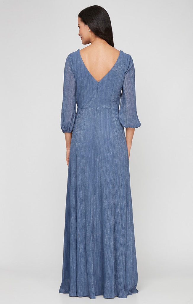 Vestido con aplicaciones florales