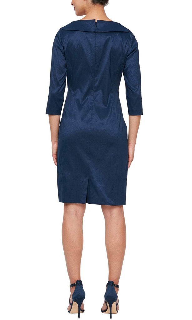 Vestido de cóctel con escote en V