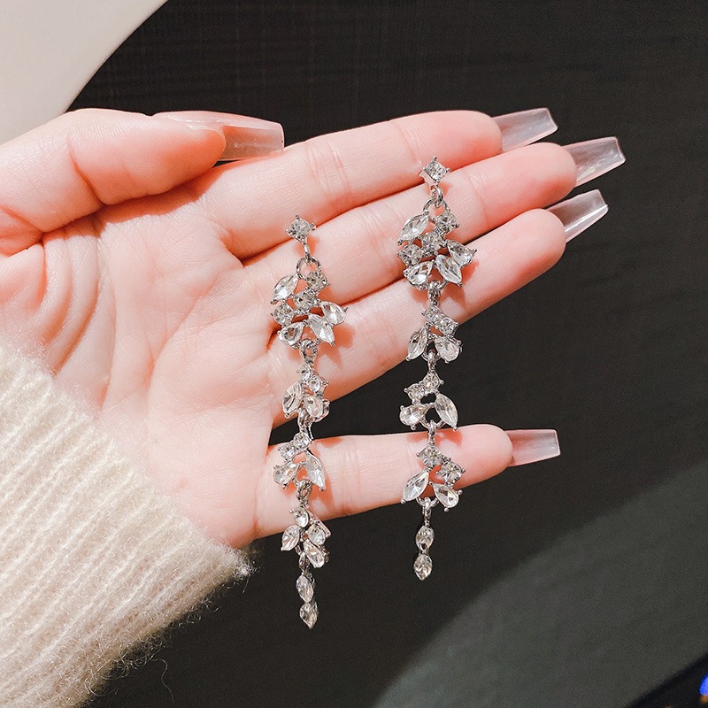 Aretes con diamantes de gota de agua (copia)