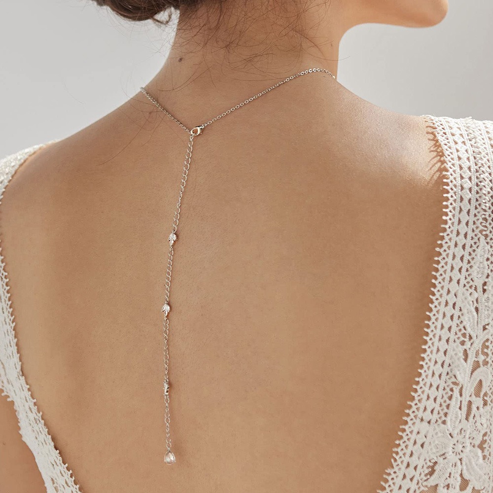 Juego de collar con aretes minimalista