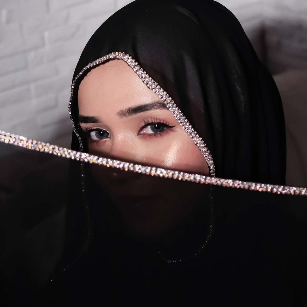 Chal estilo Hijab con ribete brillante