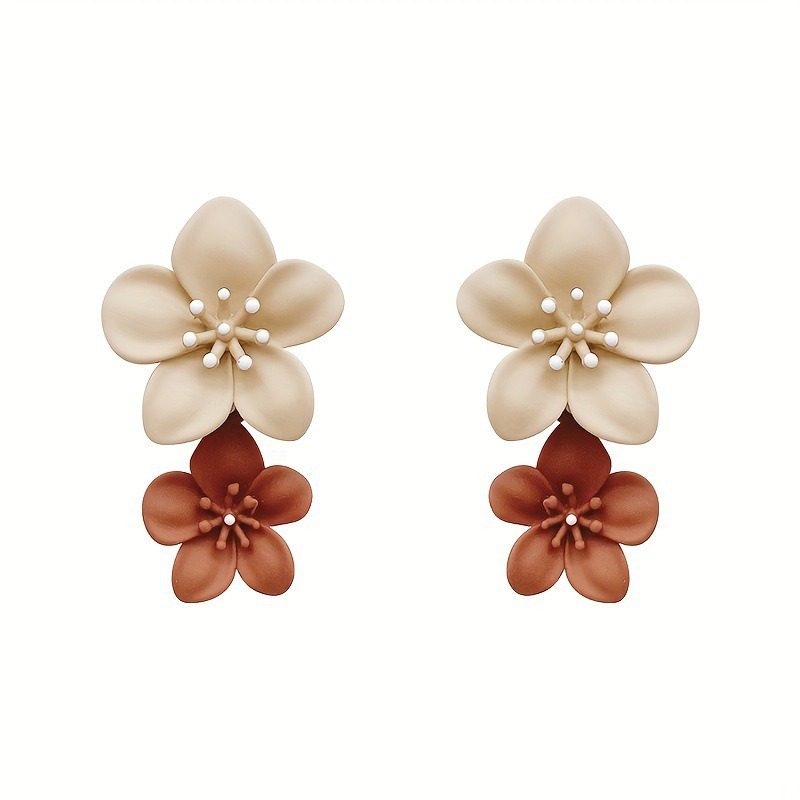 Aretes florales de arcilla