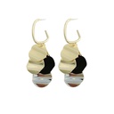 Aretes colgantes con cuentas