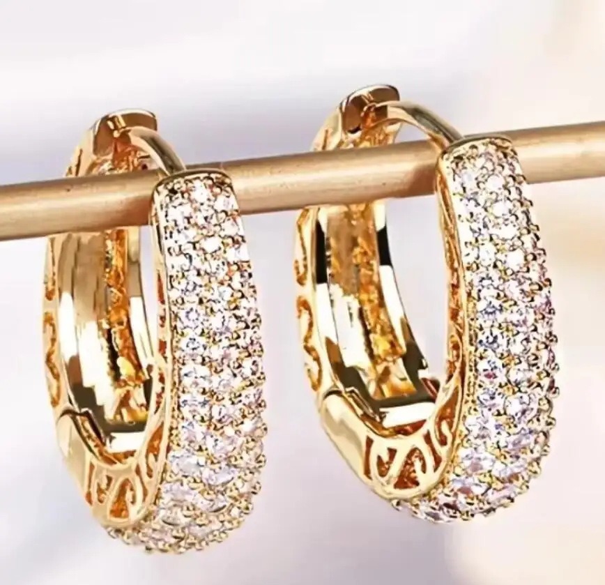 Aretes circulares con zirconias