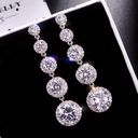Aretes colgantes de circonitas