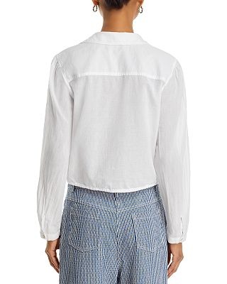 Blusa floral con cuello abotonado