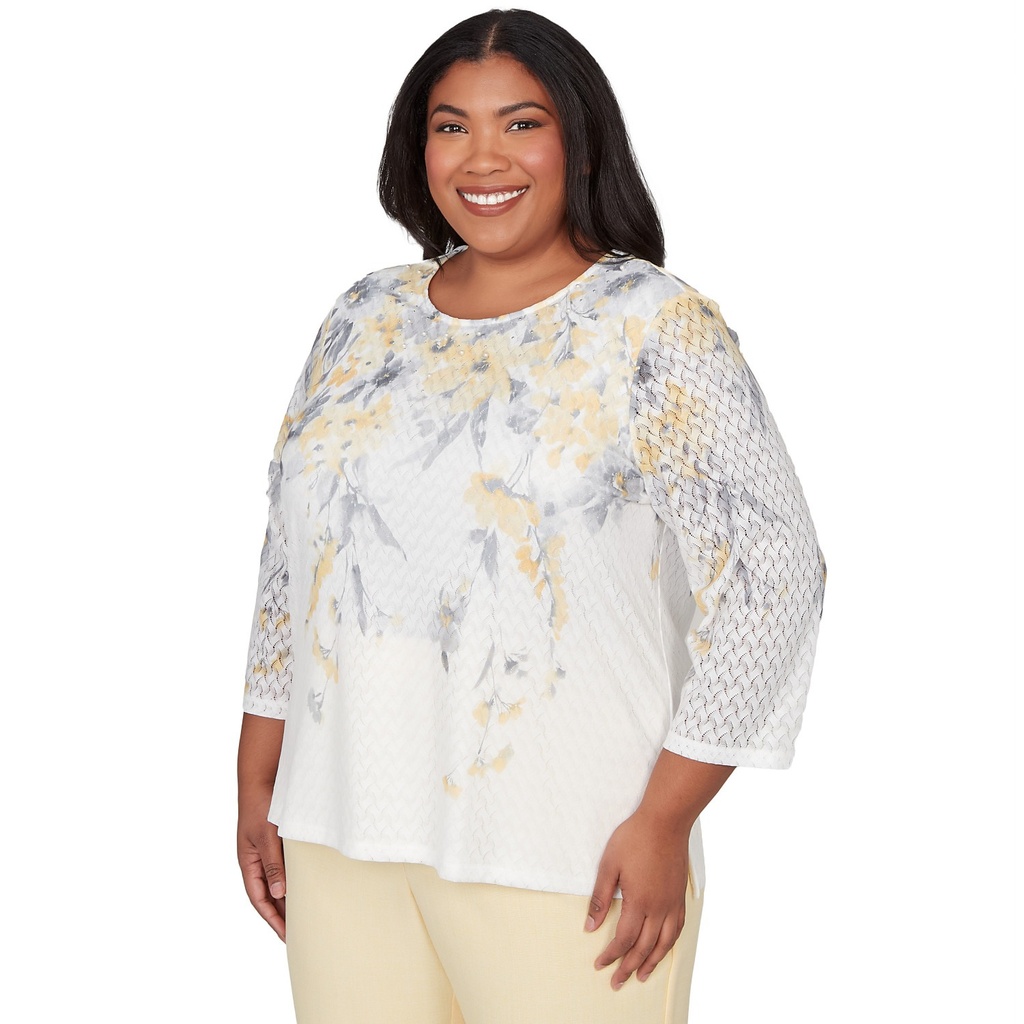 Blusa floral de diseño acuarela