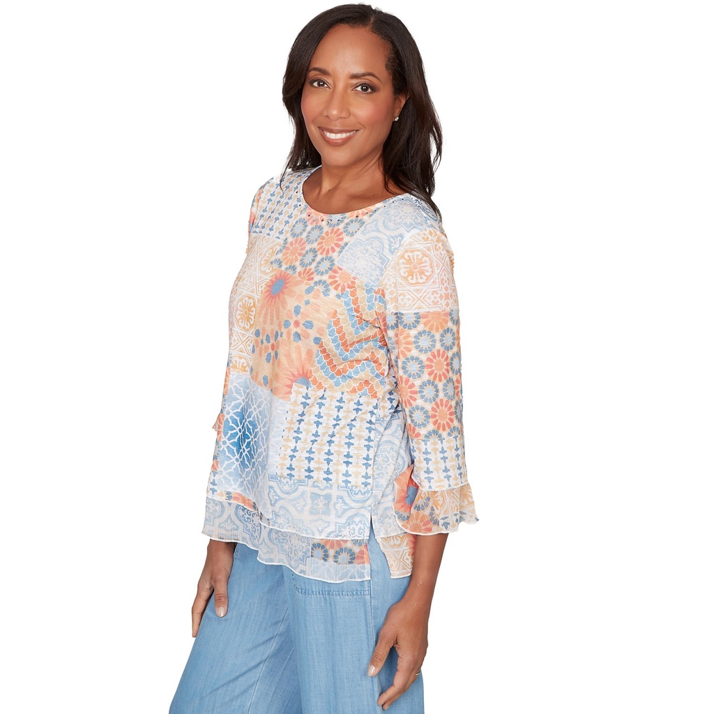 Blusa texturizada de diseño floral