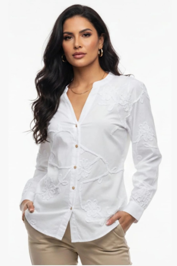 Blusa camisera con bordado floral