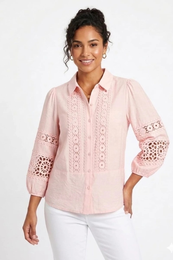 Blusa con detalles de encaje de ganchillo