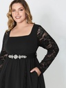 Vestido con manga de encaje