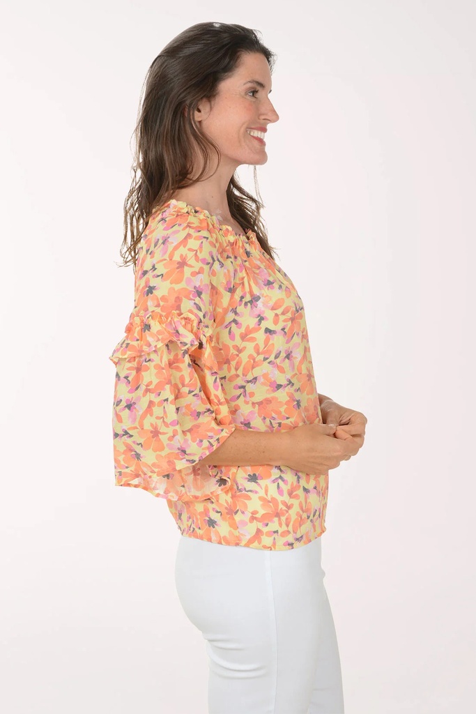 Blusa con mangas acampanadas