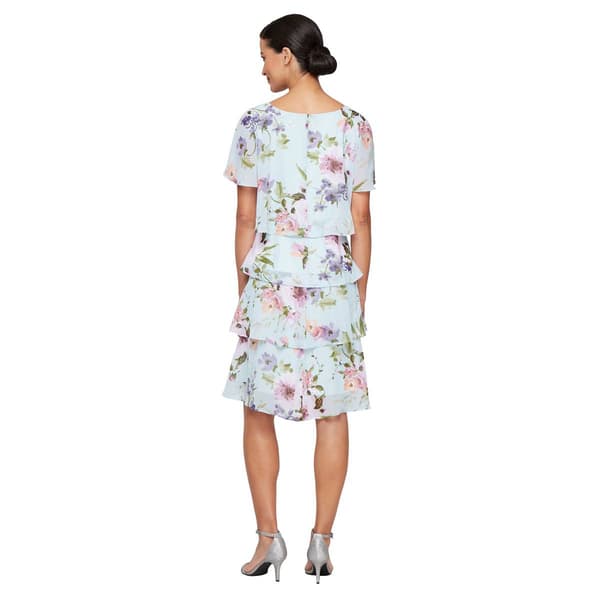 Vestido escalonado floral