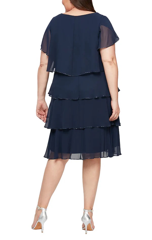 Vestido a capas con volantes y pedrería