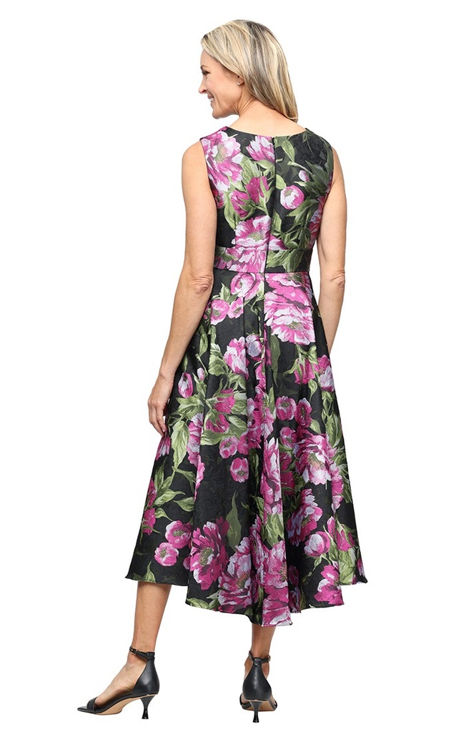 Vestido con escote cruzado floral