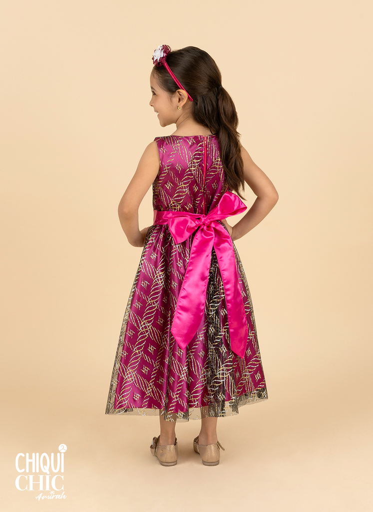 Vestido de tul con brillo sobre raso