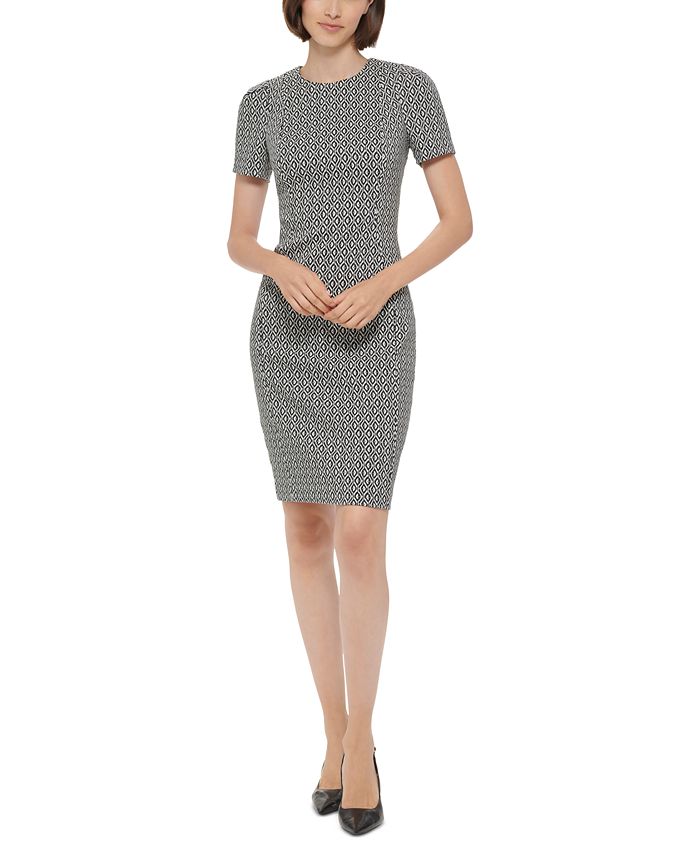 Vestido tubo de manga corta