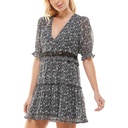 Vestido con encaje en la cintura