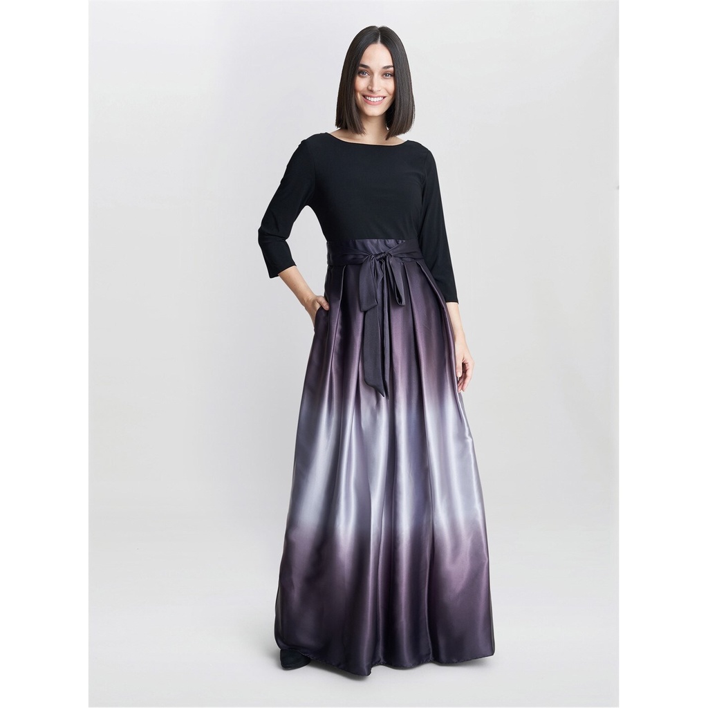 Vestido con falda plisada y degradado
