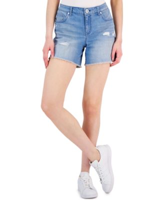 Short con dobladillo deshilachado